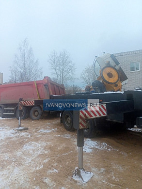 В Иванове на стройплощадке под нагрузкой разломился автокран